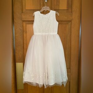 Flower Girl/First Communion/Party Dress by Joan Calabrese for Mon Cheri. Size 6